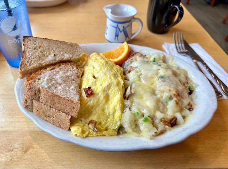 Omelets Packed with Fresh Ingredients Omelets Packed with Fresh Ingredients
