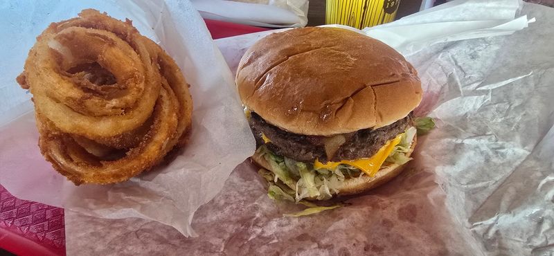 Onion Rings That Regulars Order Without Hesitation Onion Rings That Regulars Order Without Hesitation