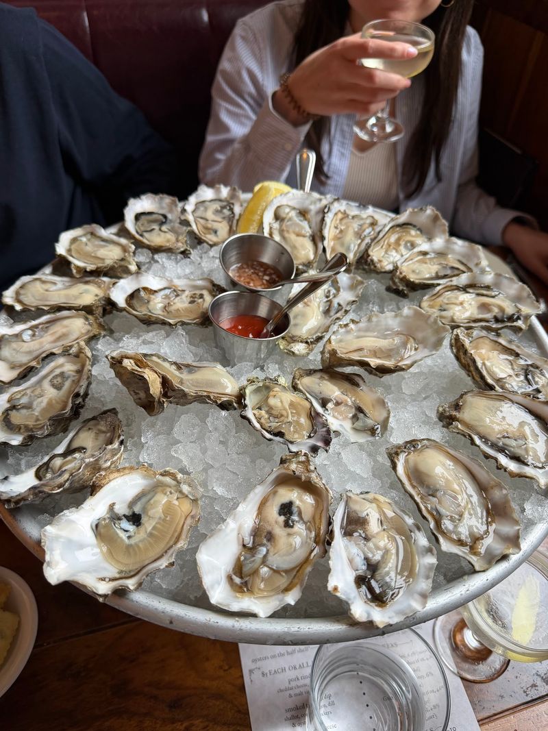 Oysters and Seafood That Open the Meal Right Oysters and Seafood That Open the Meal Right