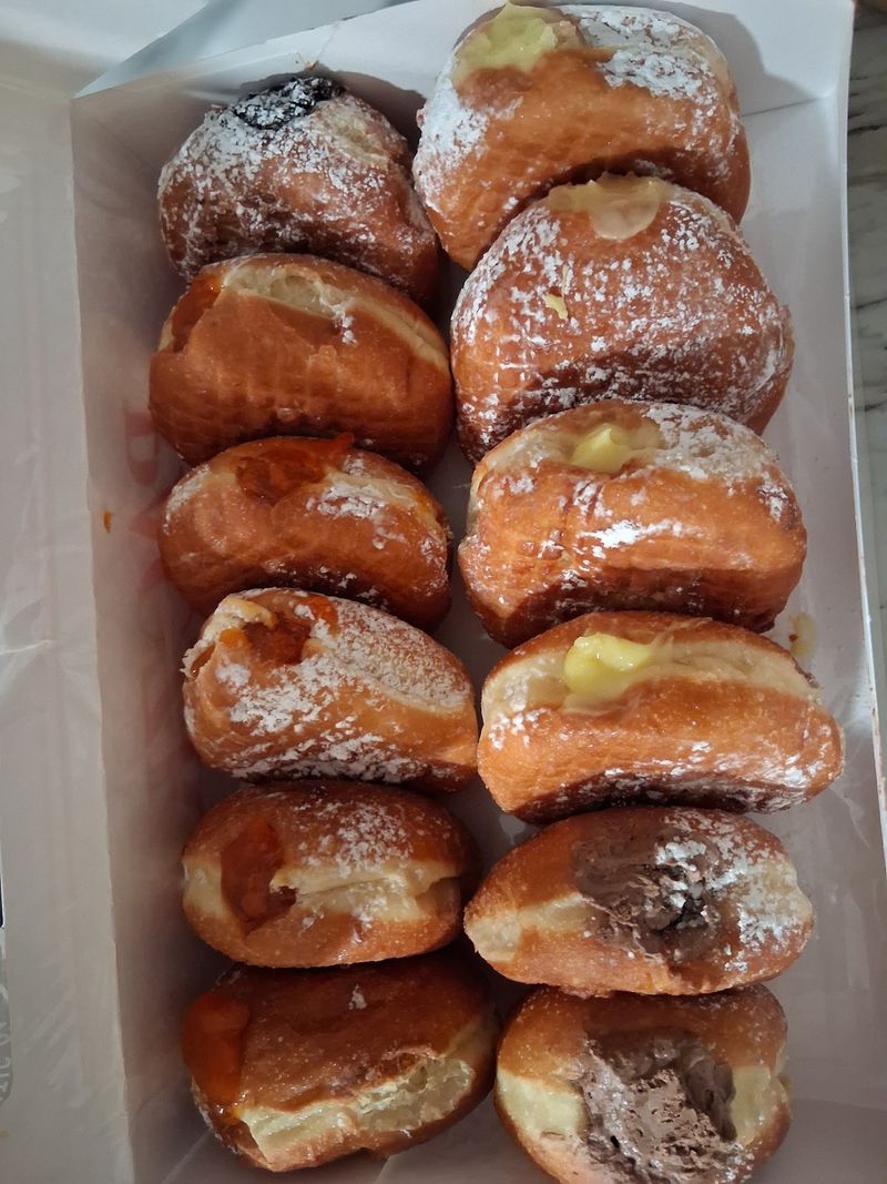 Paczki: The Star That Draws the Crowds Paczki: The Star That Draws the Crowds