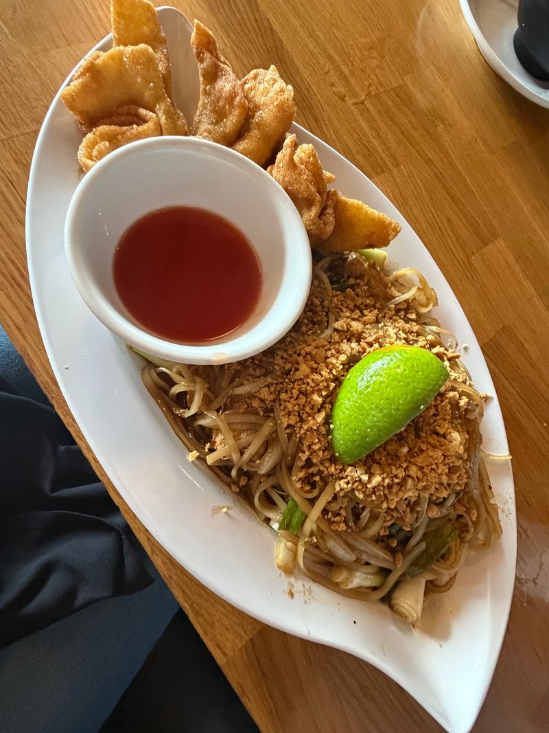 Pad Thai That Earns Repeat Visits on Its Own