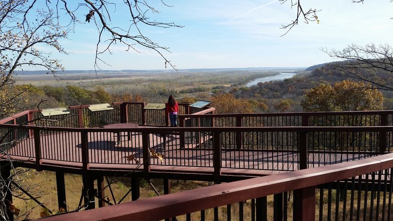 Panoramic Missouri River Views That Stop You Mid-Trail Panoramic Missouri River Views That Stop You Mid-Trail