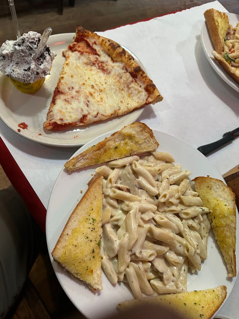 Pasta Dishes That Hold Their Own
