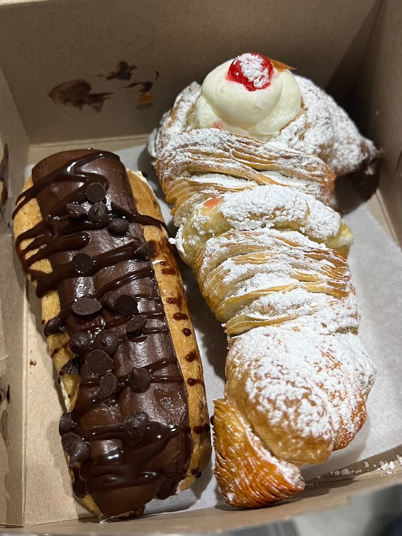 Pastries Beyond the Cannoli Pastries Beyond the Cannoli