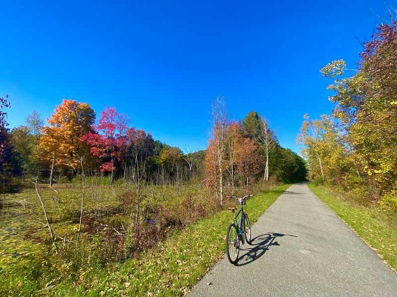 Pere Marquette Rail Trail, Midland, Michigan Pere Marquette Rail Trail, Midland, Michigan