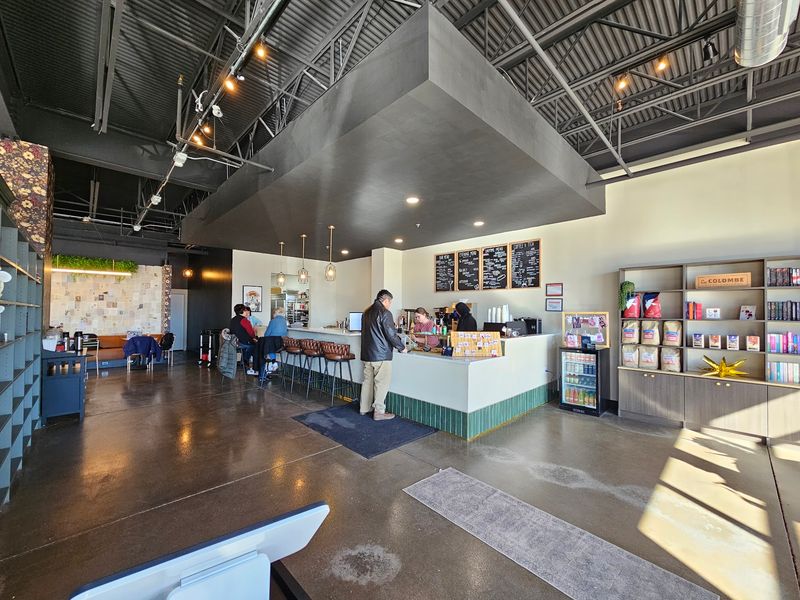 Perfect for Working, Studying, or Meeting Friends Perfect for Working, Studying, or Meeting Friends