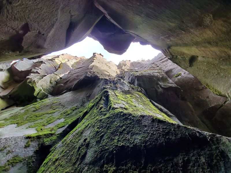 Photography Opportunities Inside the Fissure Photography Opportunities Inside the Fissure