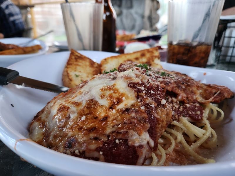 Pizza and Spaghetti That Steal the Show Pizza and Spaghetti That Steal the Show