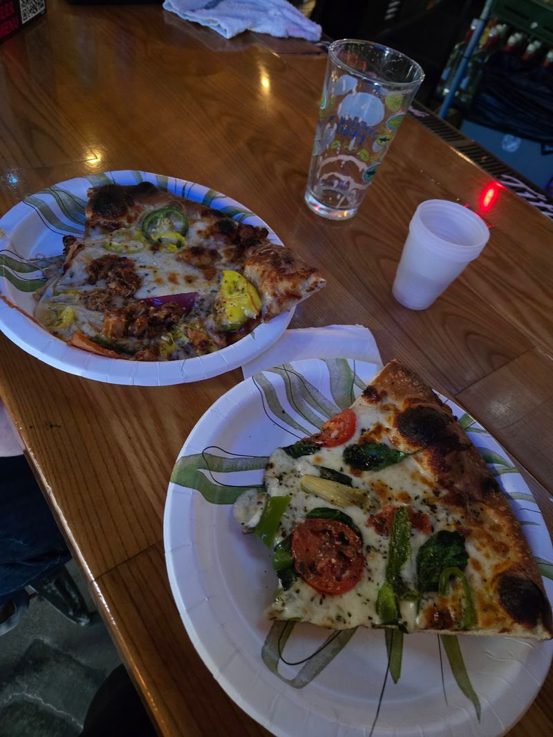 Pizza by the Slice That Holds Its Own