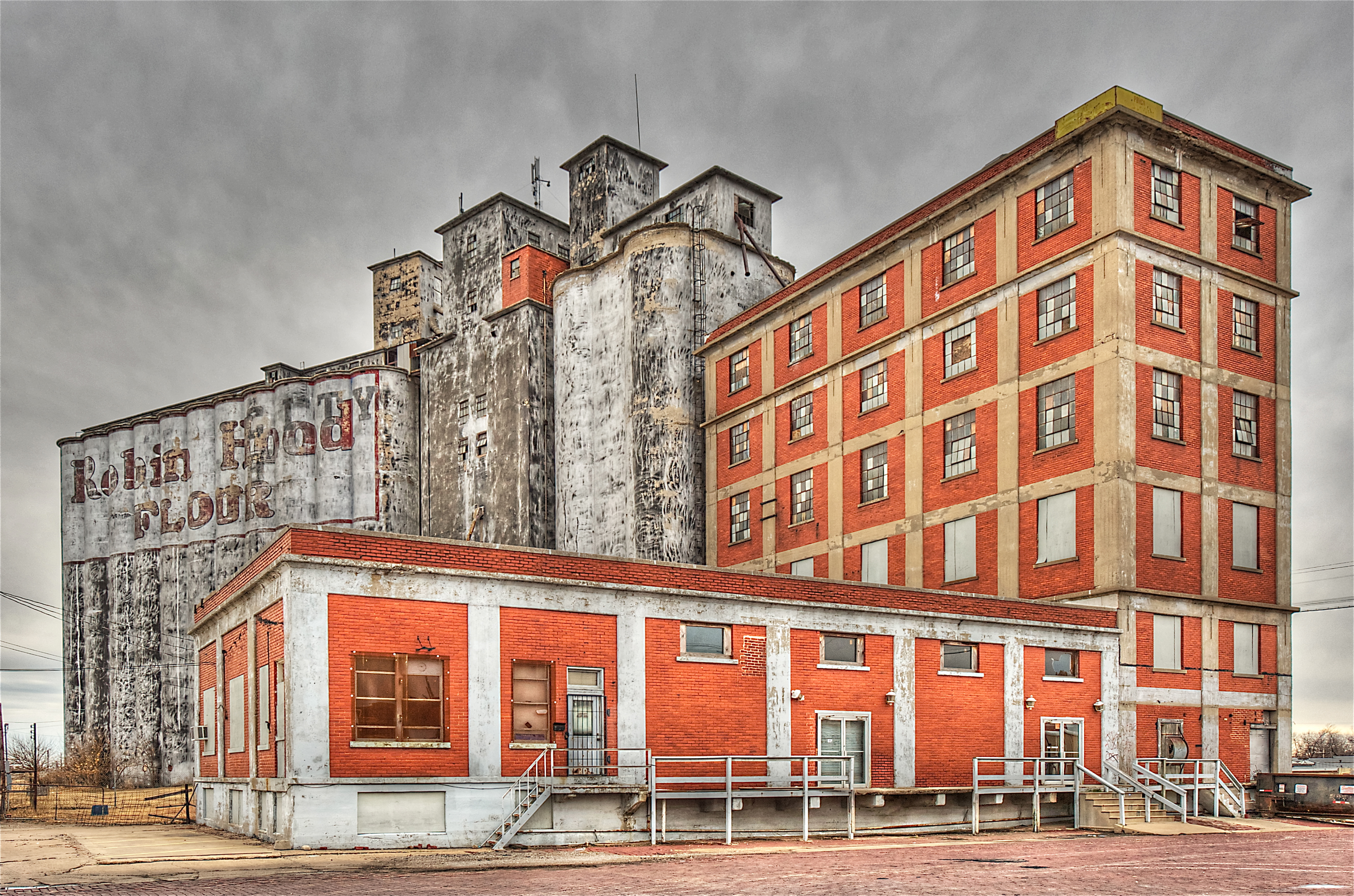 Ponca City documented a plan for an actual grain-elevator mural Ponca City documented a plan for an actual grain-elevator mural