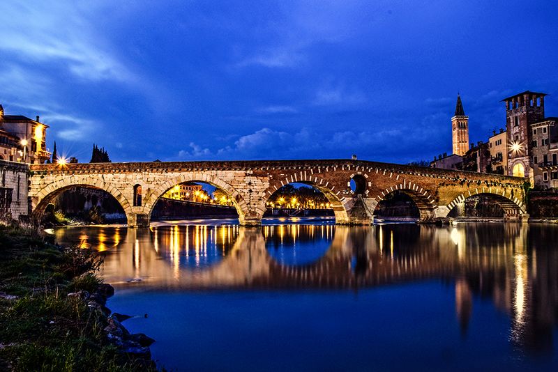 Ponte Pietra, Verona, Italy Ponte Pietra, Verona, Italy