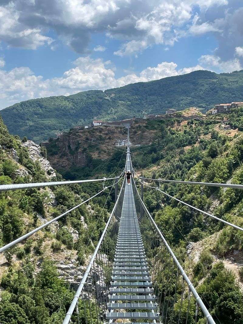 Ponte Tibetano di Castelsaraceno - Italy Ponte Tibetano di Castelsaraceno - Italy