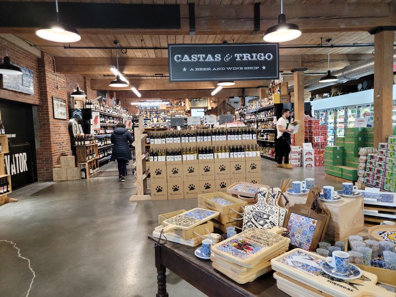 Portugalia Marketplace, Fall River