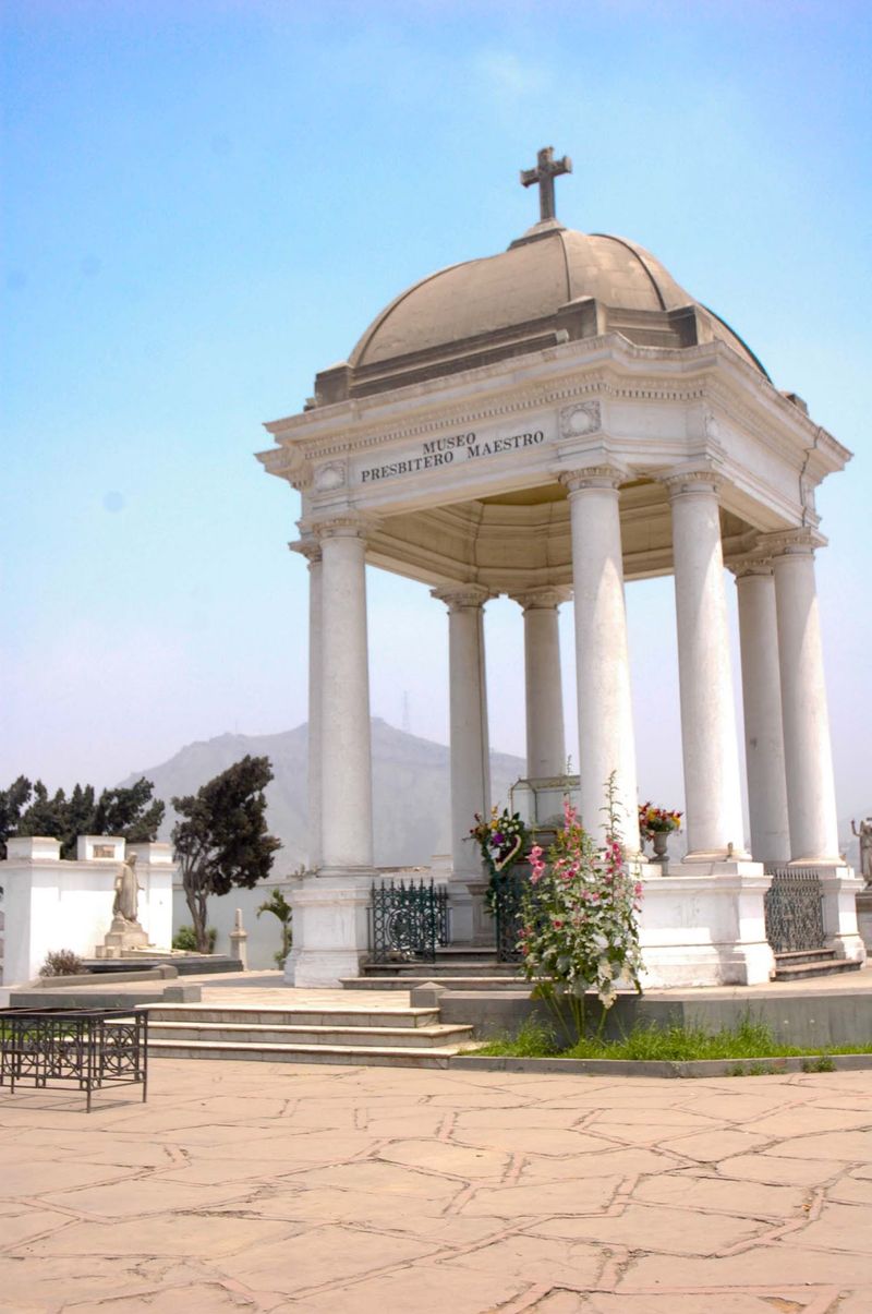 Presbitero Maestro Cemetery - Lima, Peru Presbitero Maestro Cemetery - Lima, Peru