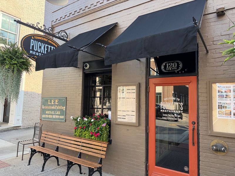 Puckett's Grocery, Franklin