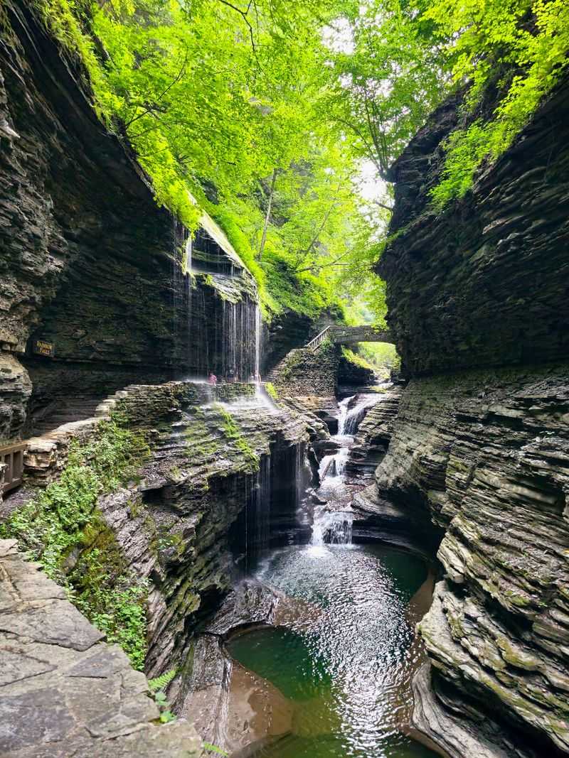 Rainbow Falls, Watkins Glen, New York Rainbow Falls, Watkins Glen, New York