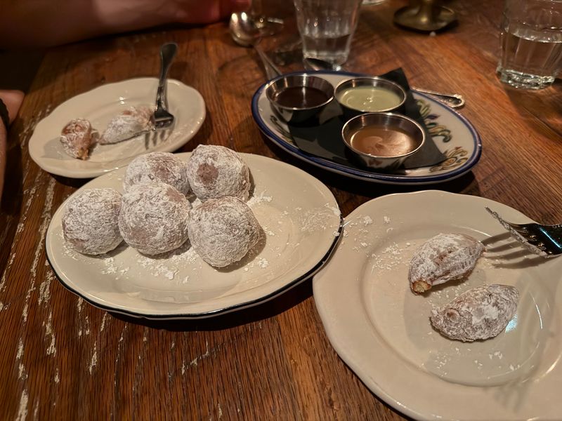 Ricotta Doughnuts and the Desserts That Close the Meal Ricotta Doughnuts and the Desserts That Close the Meal