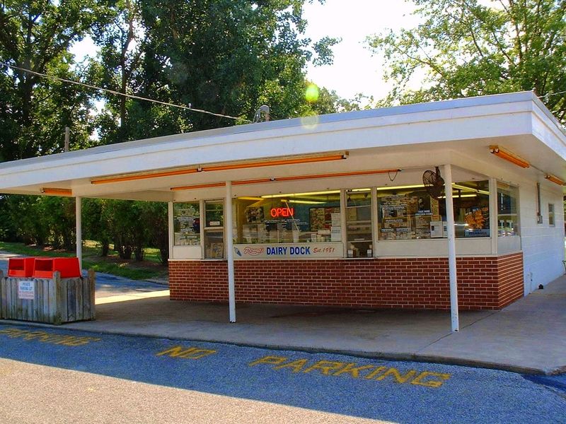 Romp's Dairy Dock, Vermilion Romp's Dairy Dock, Vermilion
