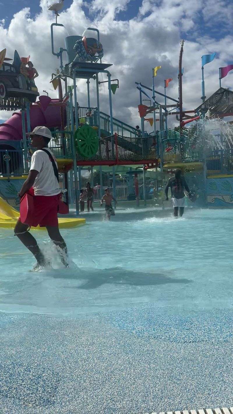 Runaway Rapids Lazy River, Keansburg, New Jersey Runaway Rapids Lazy River, Keansburg, New Jersey