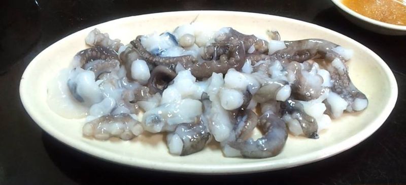 Sannakji (Live Octopus)
