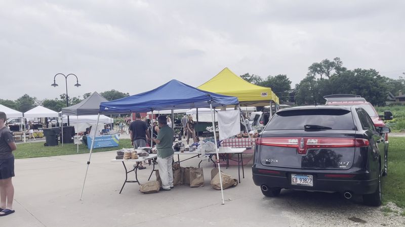 Saturday Farmers Market Brings Local Vendors Together