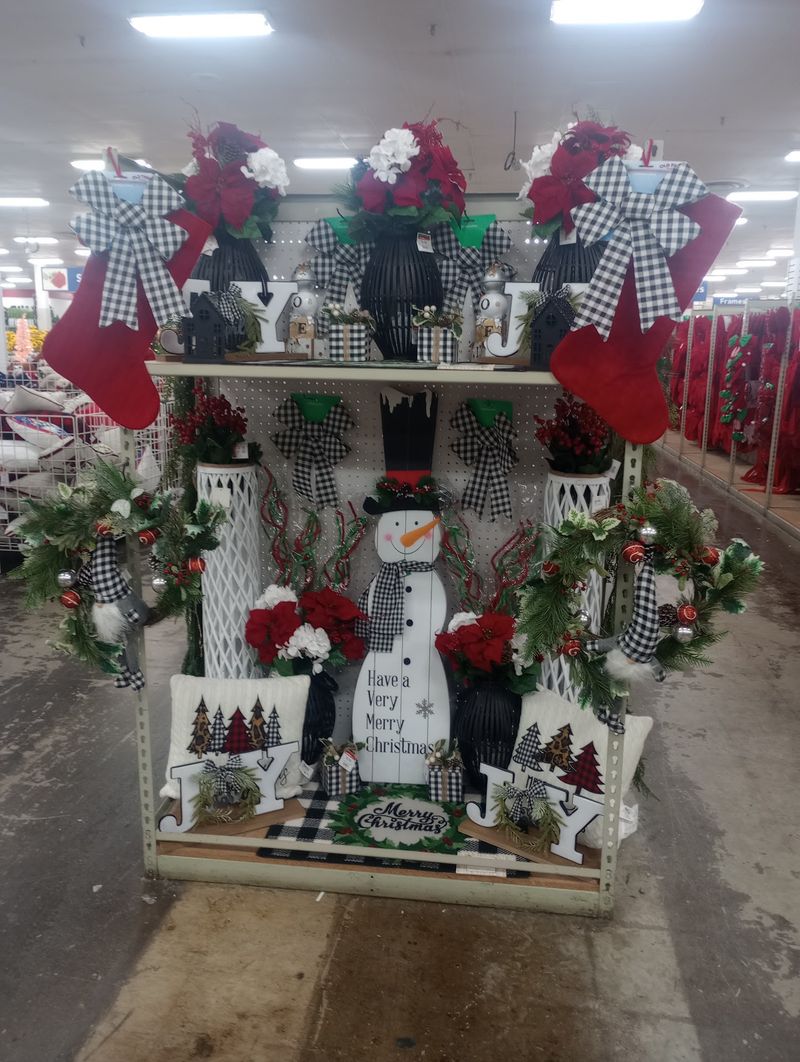 Seasonal Decor for Every Holiday Seasonal Decor for Every Holiday