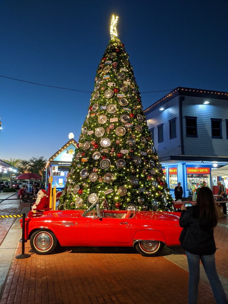 Seasonal Decorations Add a Special Touch Year-Round Seasonal Decorations Add a Special Touch Year-Round