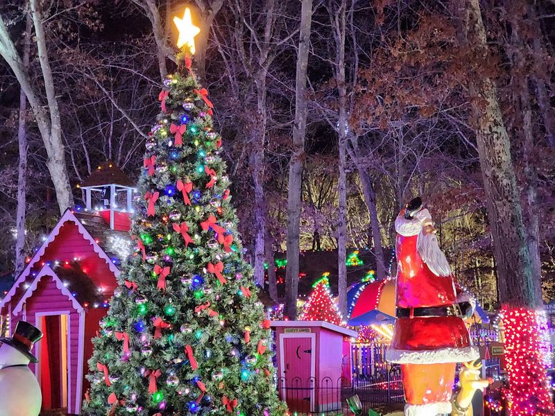 Seasonal Magic Without Losing The Old-School Feel Seasonal Magic Without Losing The Old-School Feel
