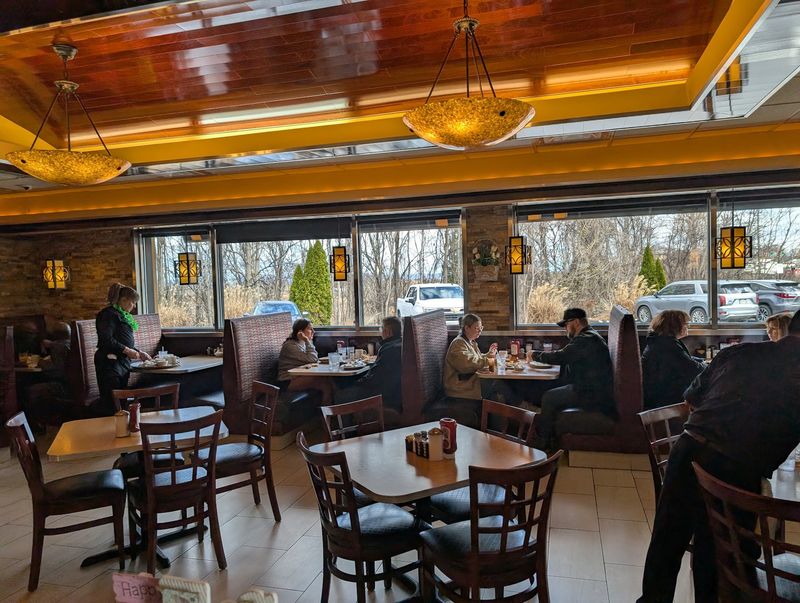 Service That Makes Every Guest Feel Remembered Service That Makes Every Guest Feel Remembered