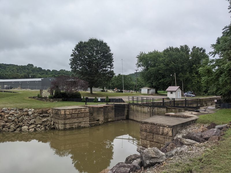 Settlement History Along the Muskingum Settlement History Along the Muskingum