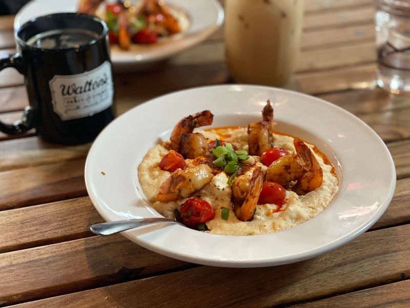 Shrimp and Grits That Keep People Coming Back Shrimp and Grits That Keep People Coming Back