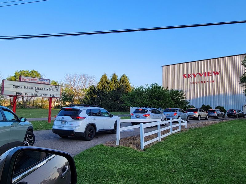 Skyview Drive-In (Newton) Skyview Drive-In (Newton)