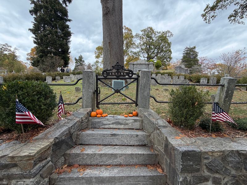 Sleepy Hollow Cemetery, Sleepy Hollow, New York Sleepy Hollow Cemetery, Sleepy Hollow, New York