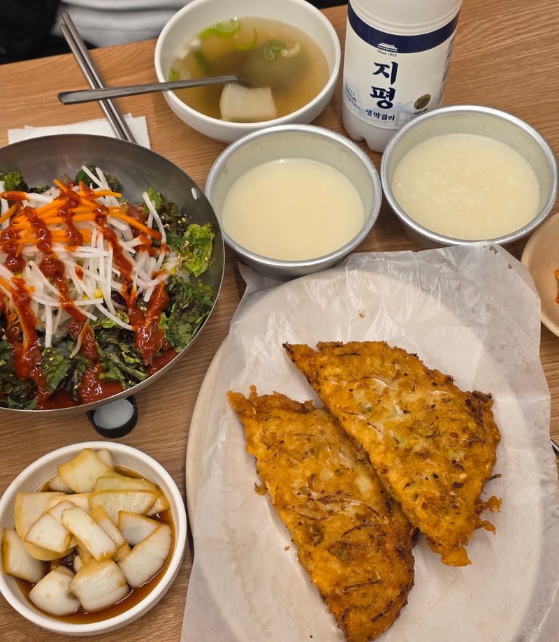Soonheenae Bindaetteok, Seoul, South Korea Soonheenae Bindaetteok, Seoul, South Korea
