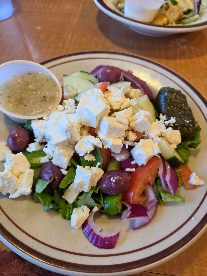 Soups, Salads, and Sides Worth Ordering Soups, Salads, and Sides Worth Ordering