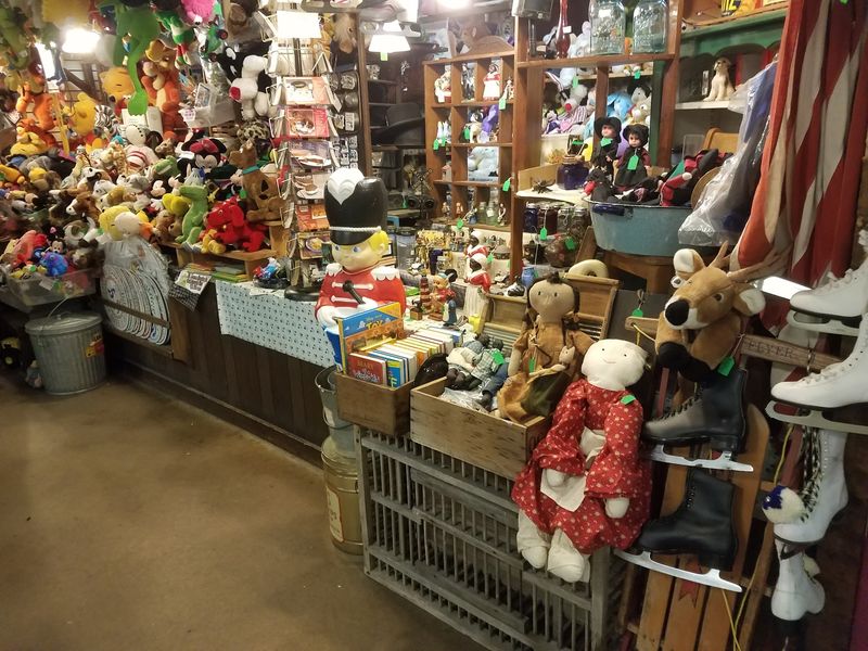 Souvenirs, Merchandise, and the Perfect Way to Remember Your Visit Souvenirs, Merchandise, and the Perfect Way to Remember Your Visit