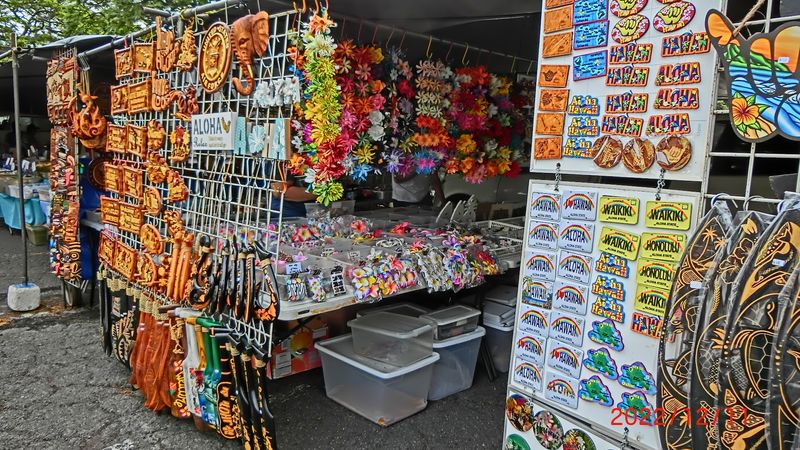 Souvenirs That Cost a Fraction of Beach Shop Prices Souvenirs That Cost a Fraction of Beach Shop Prices