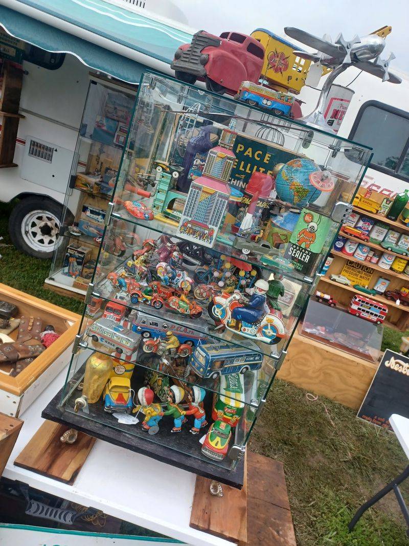 Sparks Kansas Antiques & Collectibles Flea Market, Sparks, Kansas