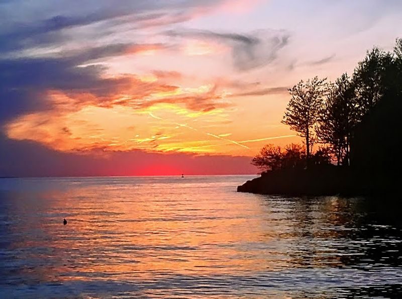 Sunsets That Belong on a Postcard Sunsets That Belong on a Postcard