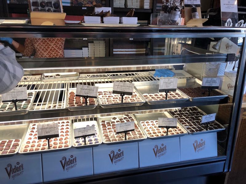 Tasting Every Step With Free Samples Tasting Every Step With Free Samples