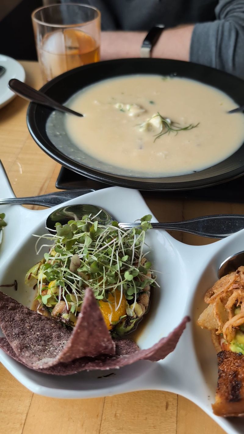 That Legendary Roasted Garlic and Dungeness Crab Soup That Legendary Roasted Garlic and Dungeness Crab Soup