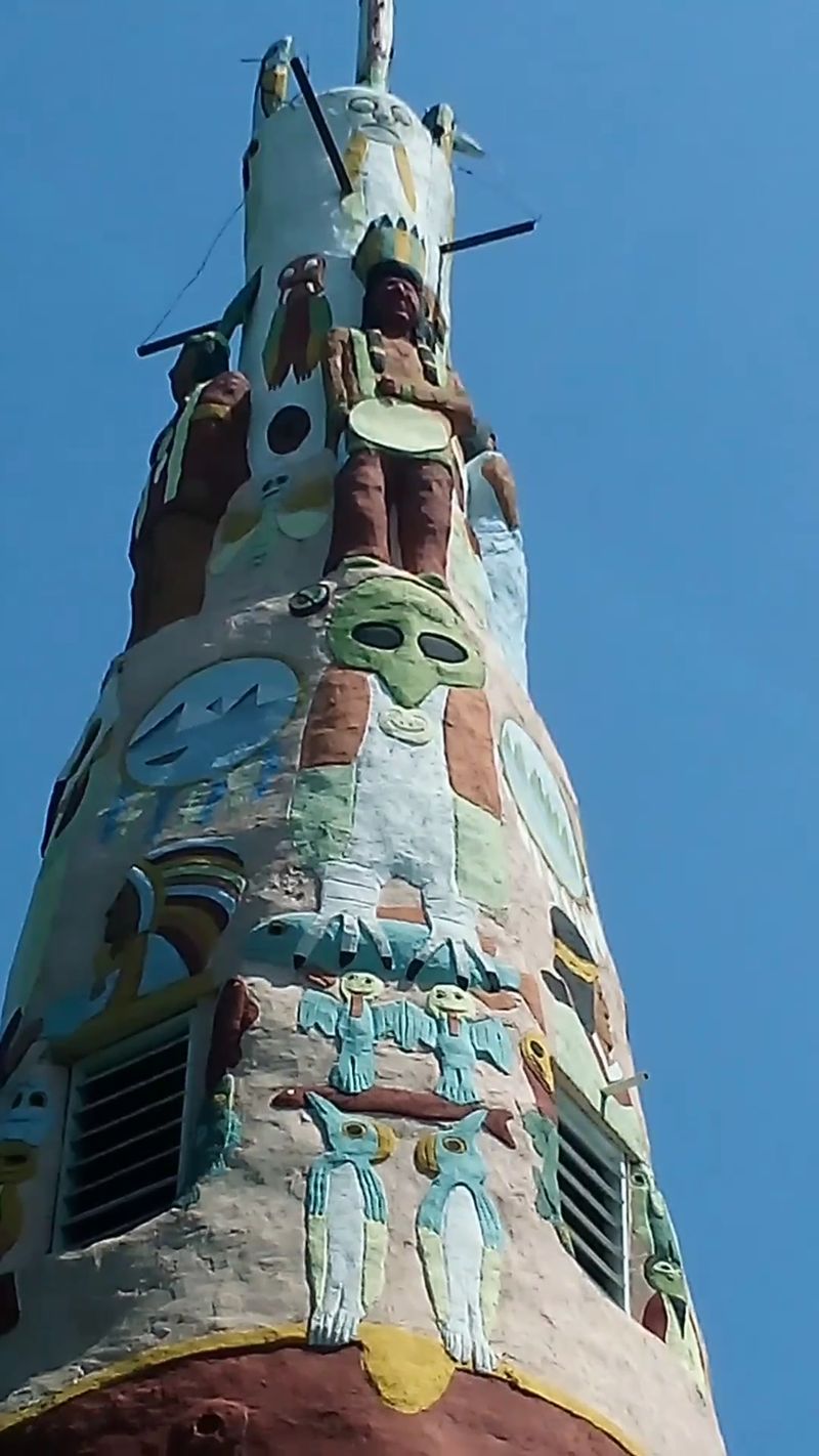 The 90-Foot Totem Pole Up Close The 90-Foot Totem Pole Up Close