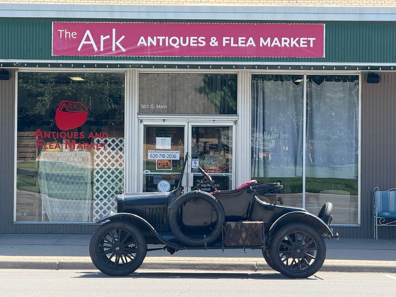 The Ark Antiques & Flea Market, McPherson, Kansas