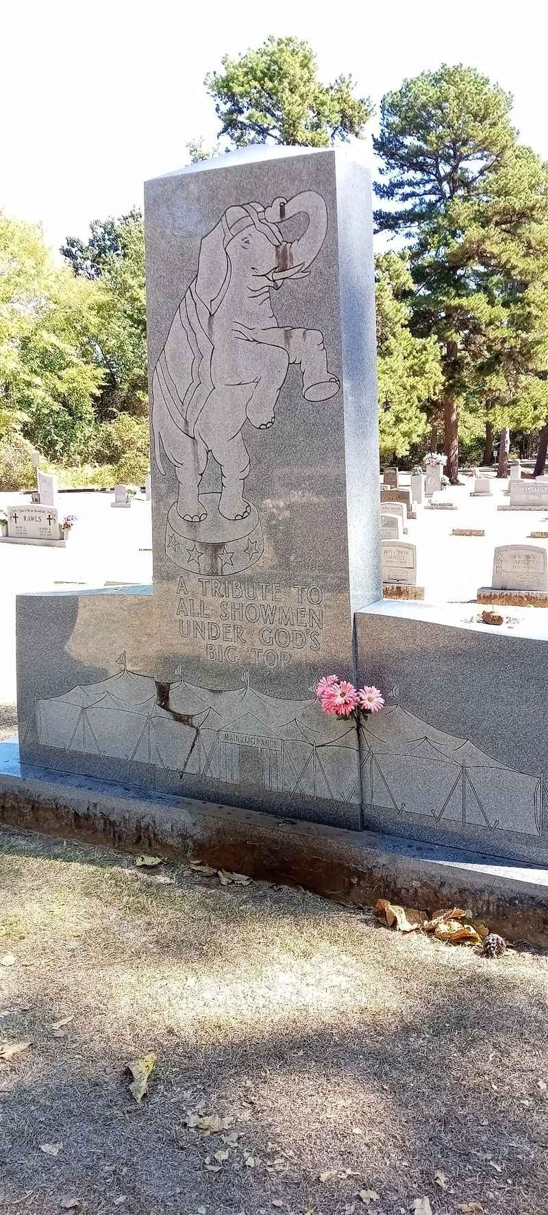 The Artistry Carved Into the Headstones The Artistry Carved Into the Headstones