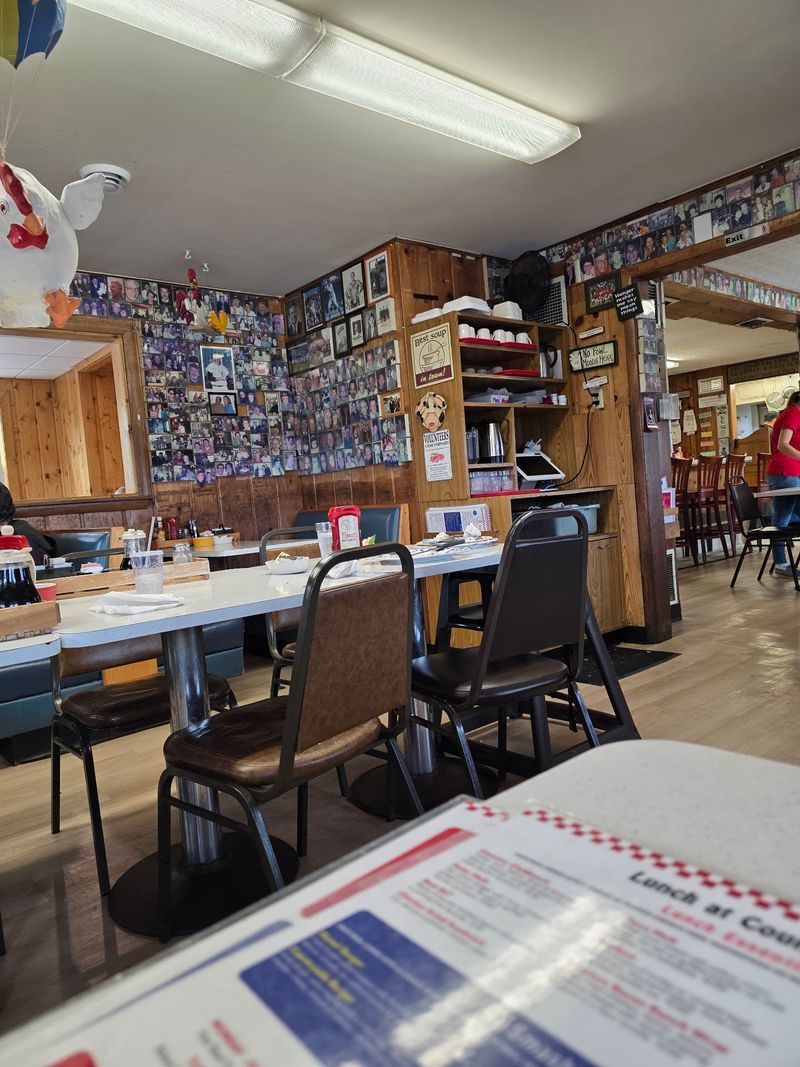 The Atmosphere Inside - Grandma's Kitchen Meets Small-Town Diner