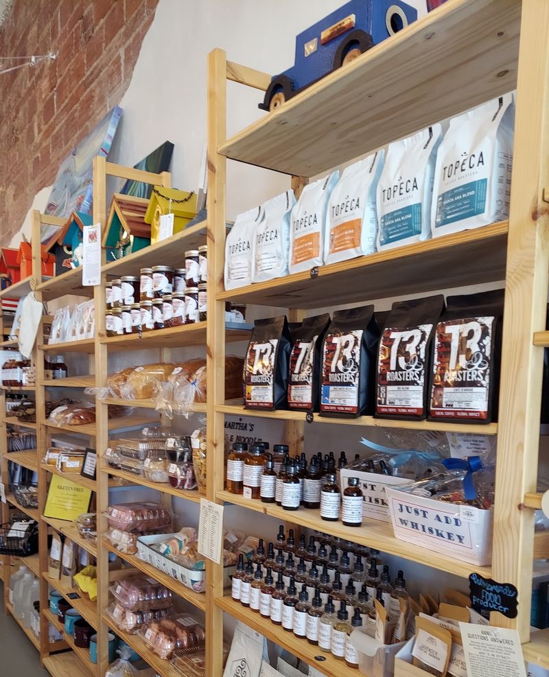 The Atmosphere Inside the Shop The Atmosphere Inside the Shop