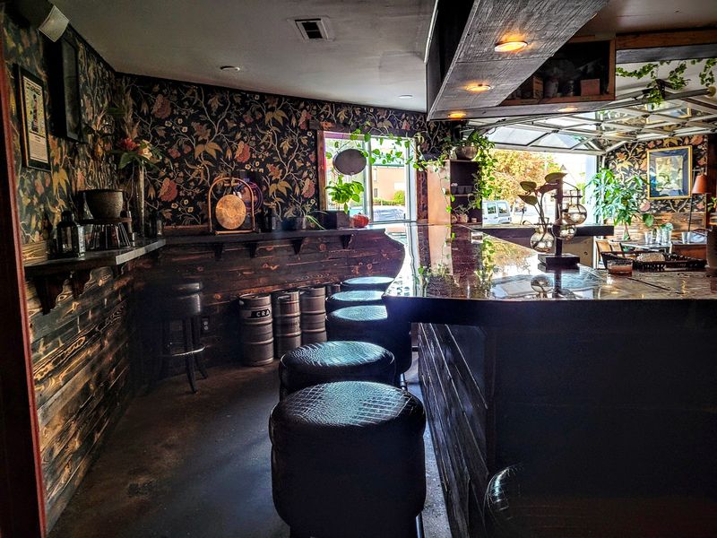 The Atmosphere That Makes It a Date Night Spot The Atmosphere That Makes It a Date Night Spot