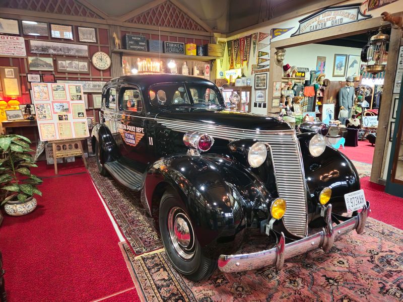 The Automobiles at the Heart of It All The Automobiles at the Heart of It All