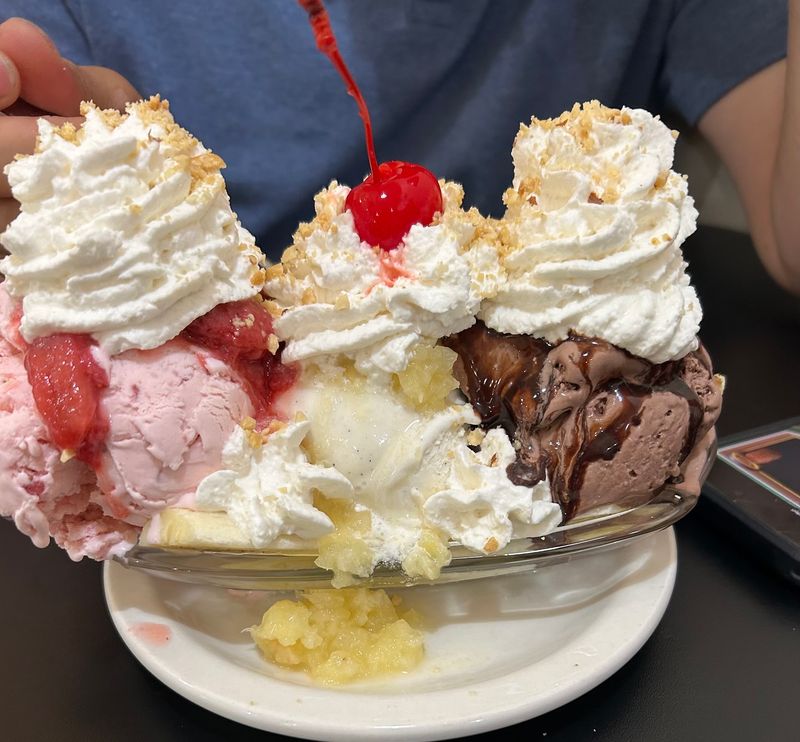 The Banana Split Everyone Talks About The Banana Split Everyone Talks About