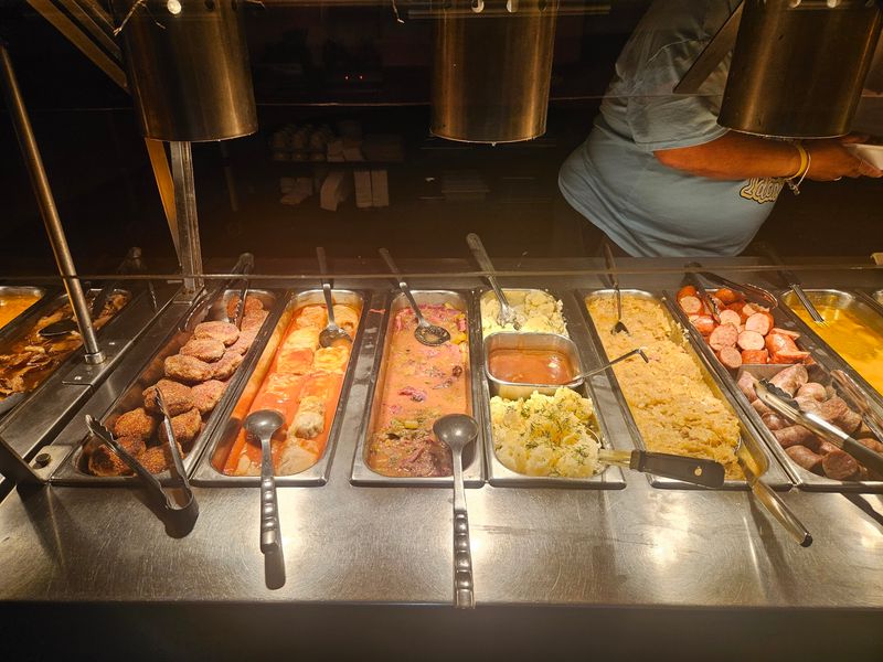 The Buffet Spread That Covers All the Classics